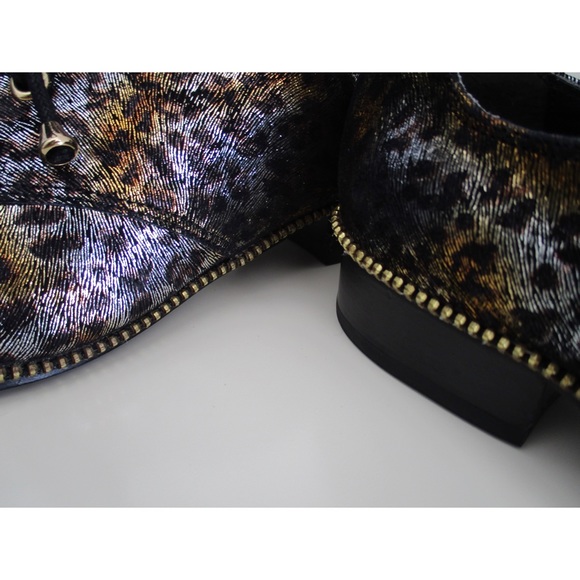 Adrianna Papell Metallic Cheetah Paxton Oxfords - Picture 10 of 10